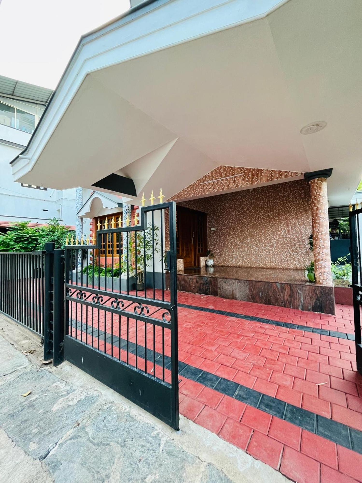 Spacious 3-Bedroom Private Villa In Mangalore - Ideal Getaway For Family And Friends Bagian luar foto
